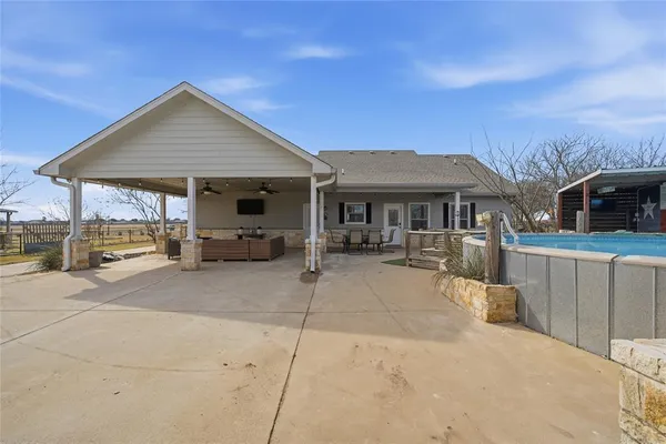 $490,000 | 1130 North Lone Star Parkway, McGregor, TX 76657