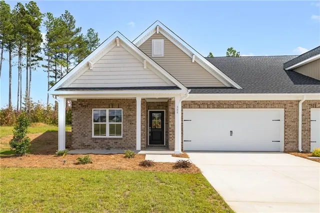 $369,900 | 904 Beeson Court, Clemmons, NC 27012