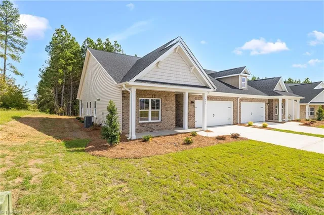 $369,900 | 904 Beeson Court, Clemmons, NC 27012