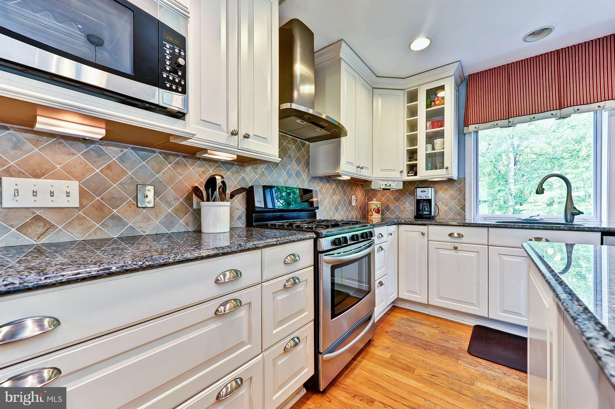 1625 Courtland Road Alexandria, VA 22306 - Photo 13 of 29 Kitchen
