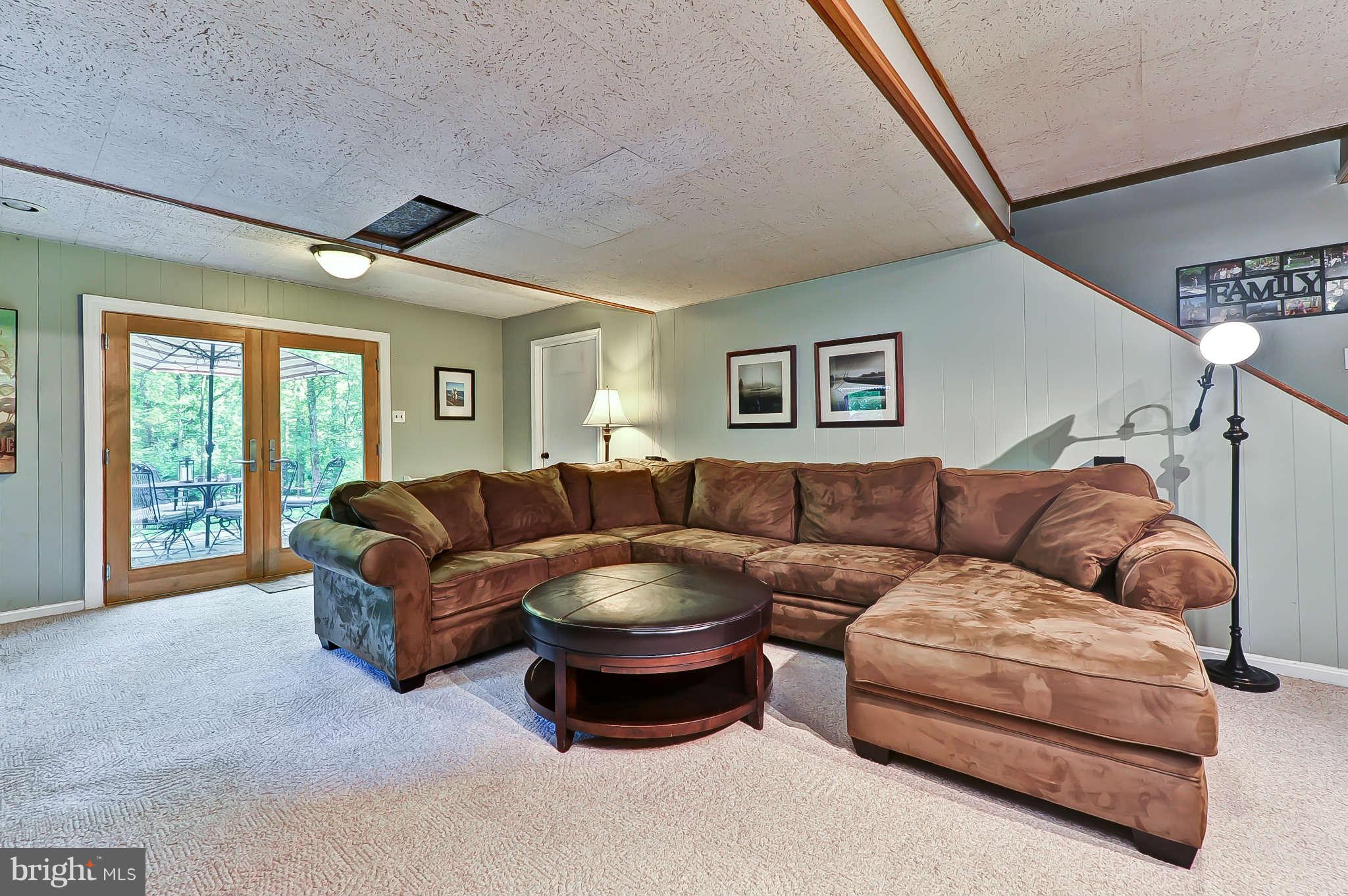 1625 Courtland Road Alexandria, VA 22306 - Photo 24 of 29 Family Room