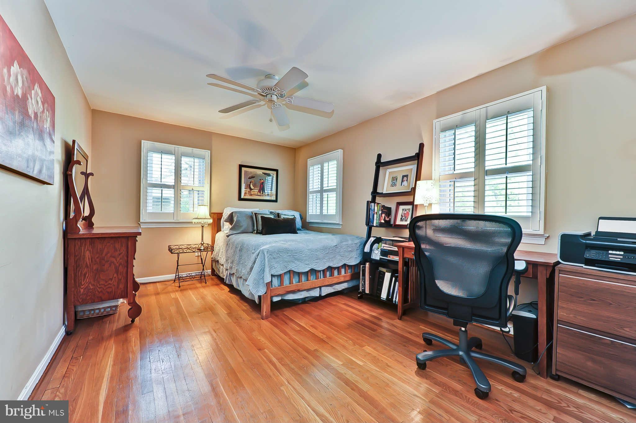 1625 Courtland Road Alexandria, VA 22306 - Photo 10 of 29 Main level bedroom