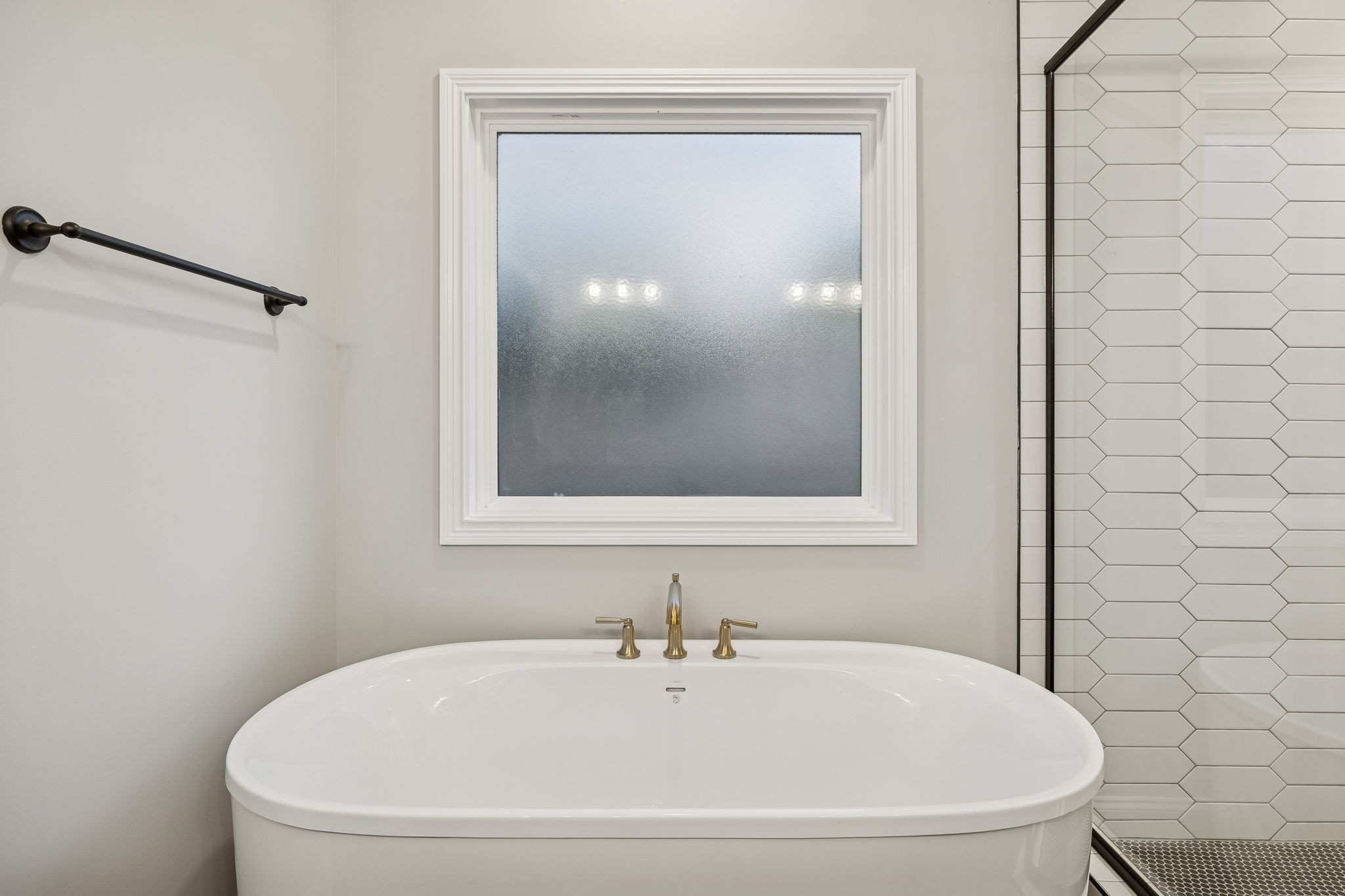 13645 Cainsville Road Lebanon, TN 37090 - Photo 24 of 60 a white bath tub sitting next to a white sink