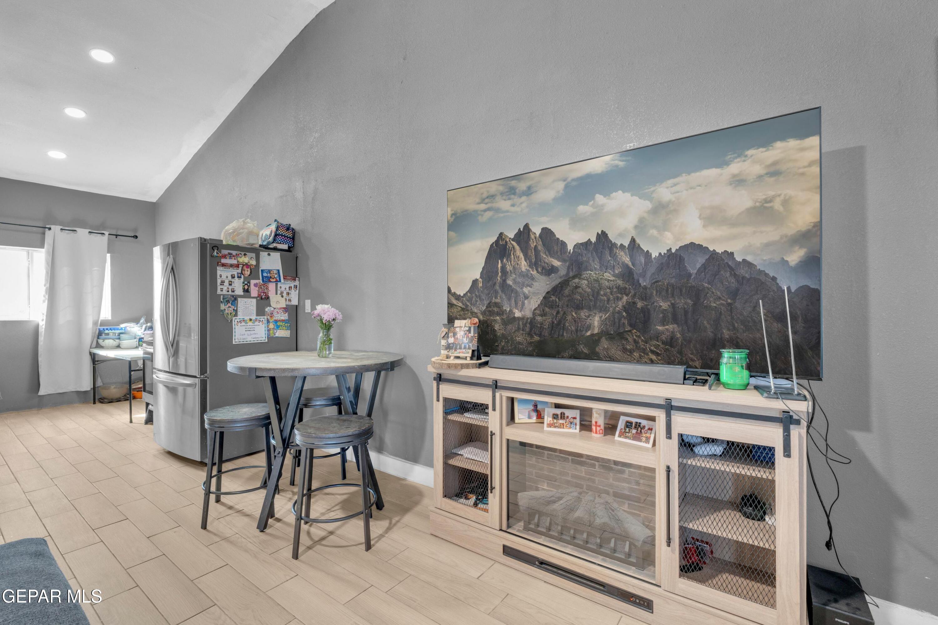 16104 Mesa Rocks Street Fabens, TX 79838 - Photo 11 of 29 3 (2)