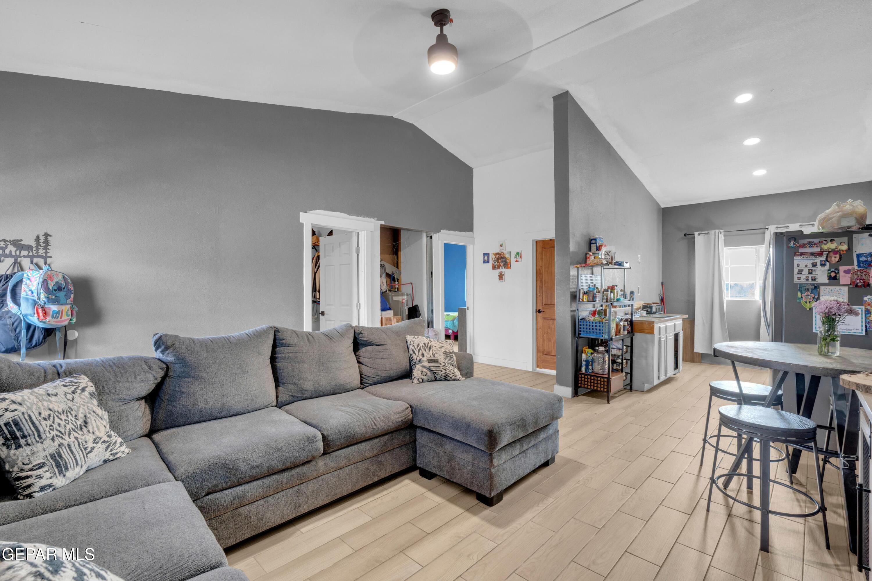 16104 Mesa Rocks Street Fabens, TX 79838 - Photo 7 of 29 2 (4)