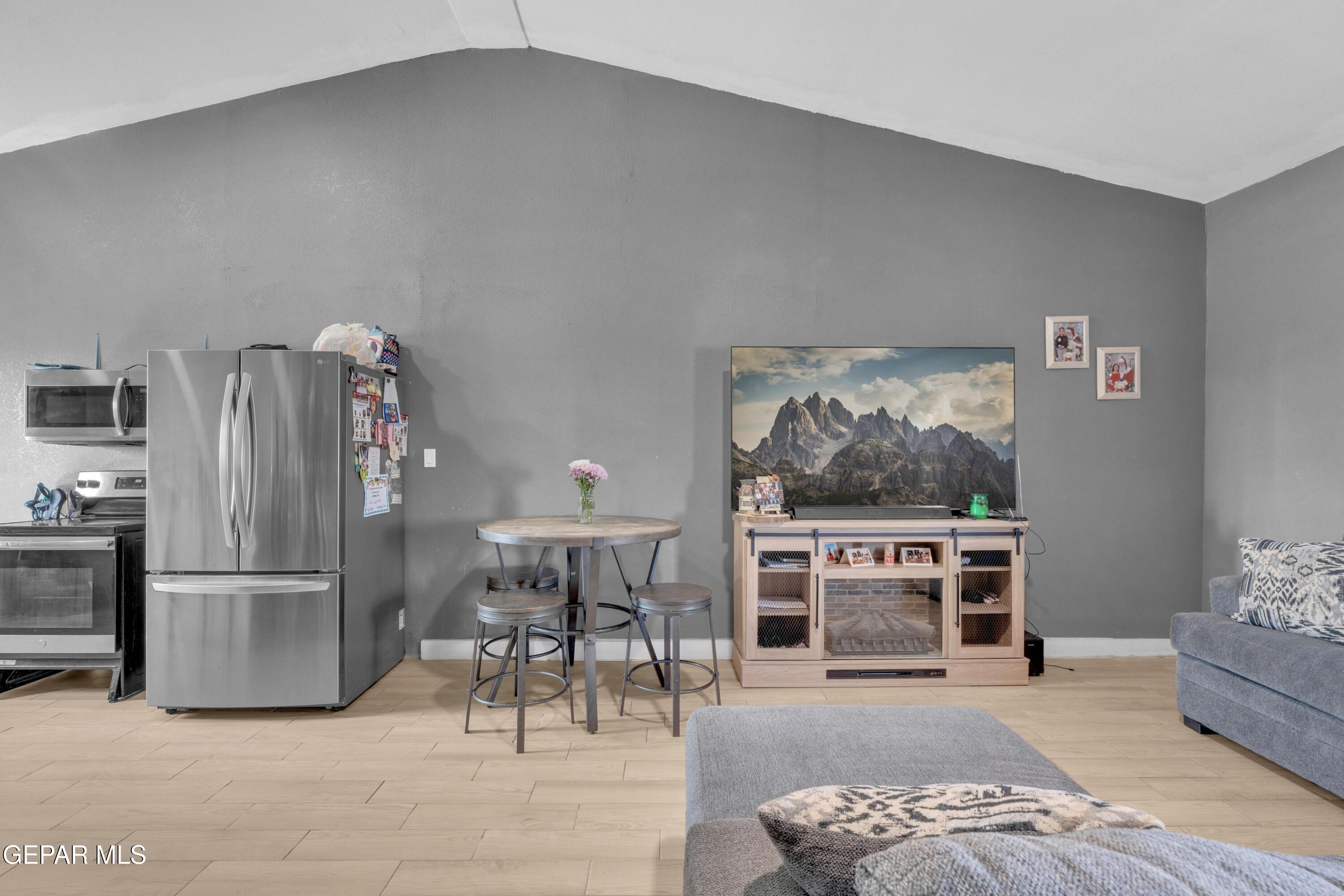 16104 Mesa Rocks Street Fabens, TX 79838 - Photo 9 of 29 2 (6)