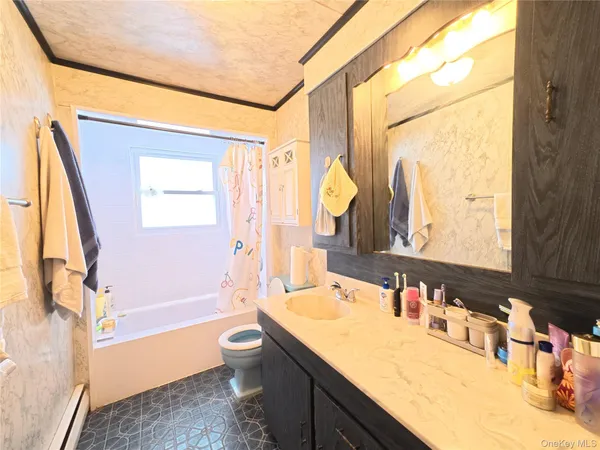 $739,000 | 10 Kings Park Road, Commack, NY 11725