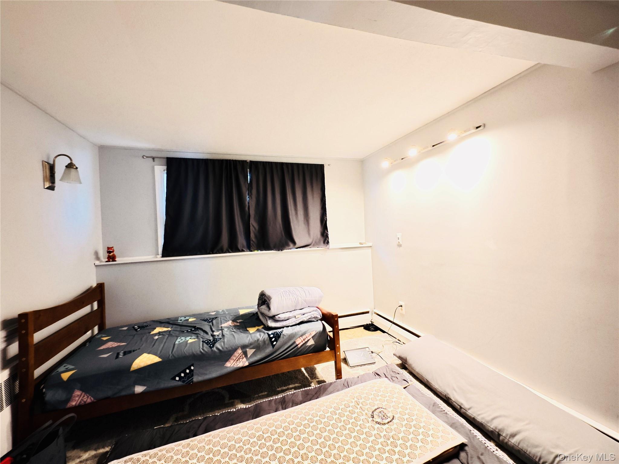 10 Kings Park Road Commack, NY 11725 - Photo 24 of 36