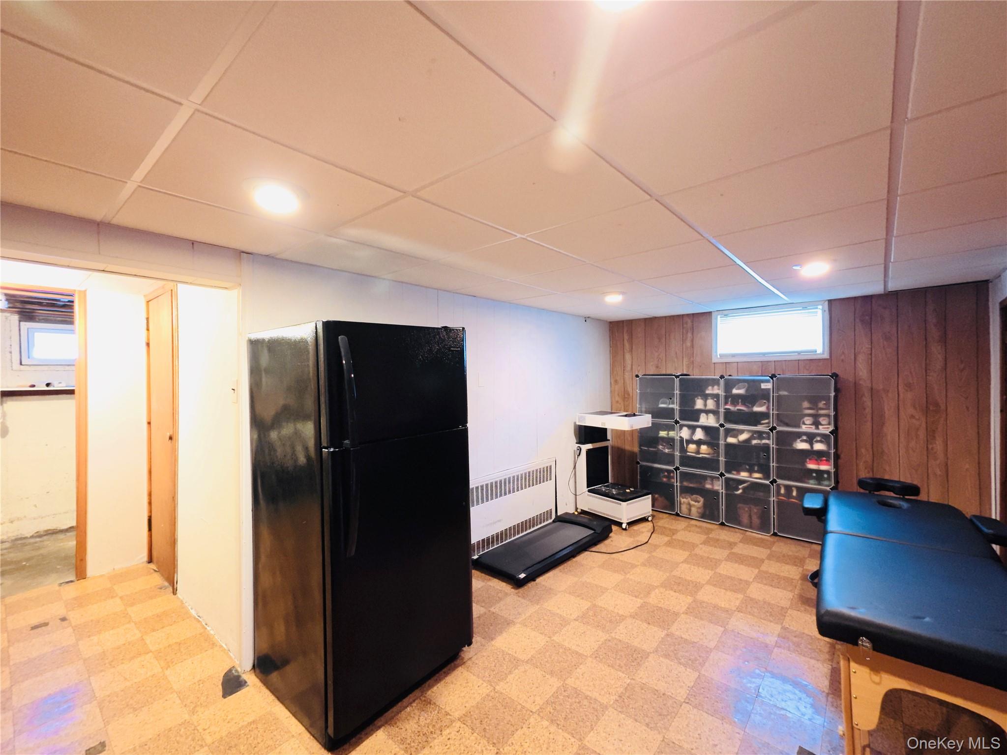 10 Kings Park Road Commack, NY 11725 - Photo 26 of 36