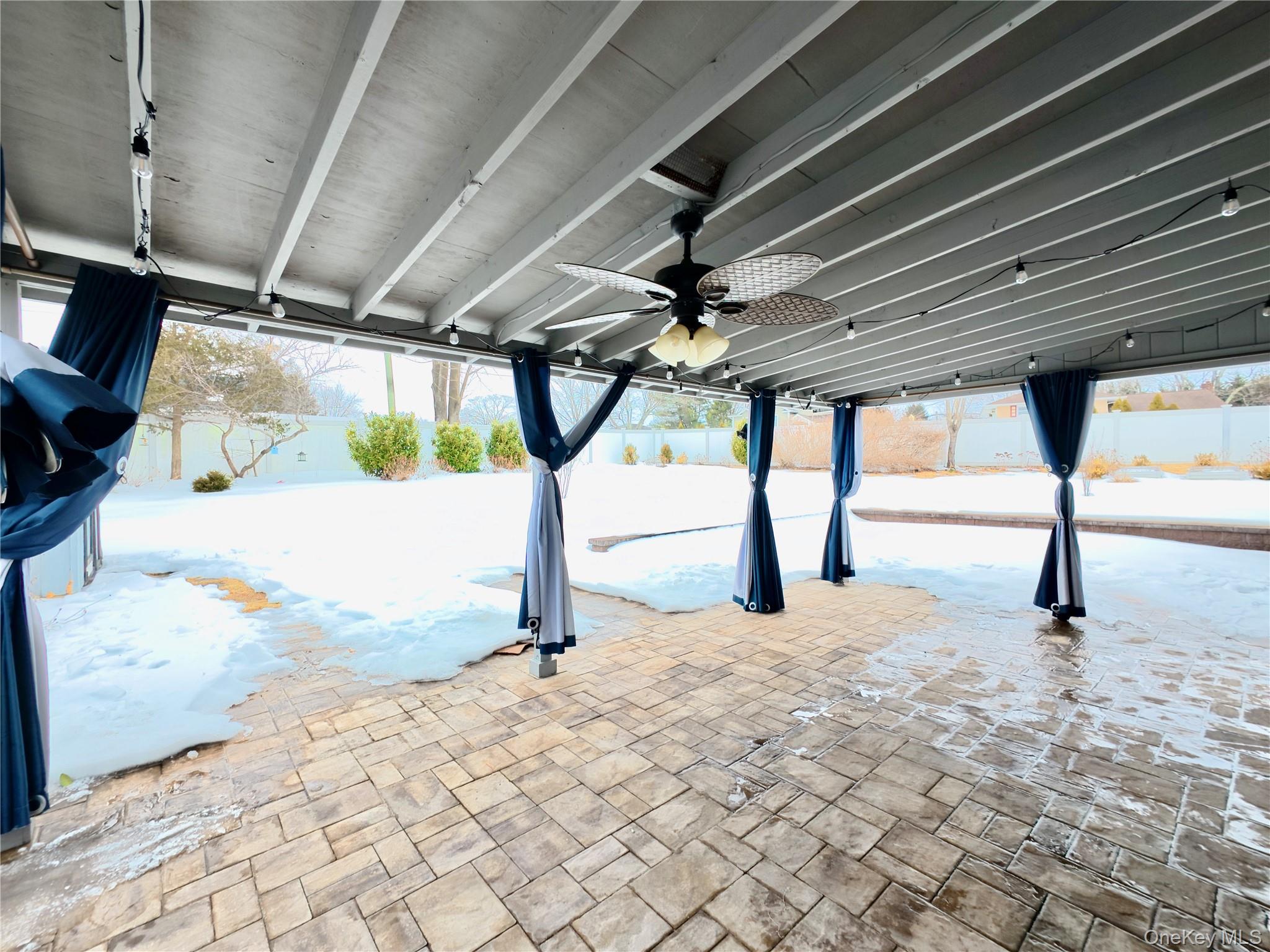 10 Kings Park Road Commack, NY 11725 - Photo 28 of 36