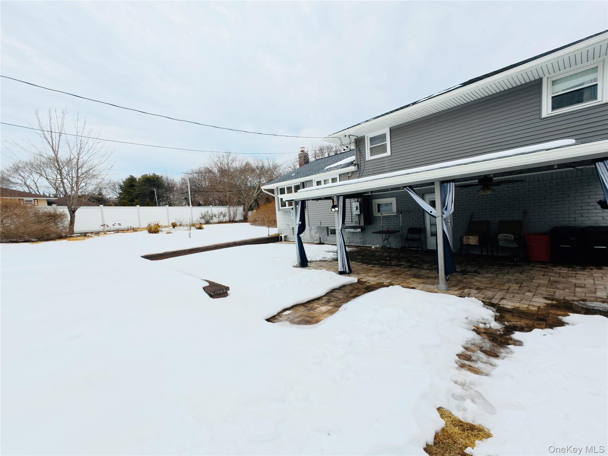 10 Kings Park Road Commack, NY 11725 - Photo 29 of 36