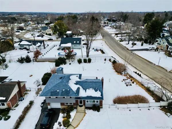 $739,000 | 10 Kings Park Road, Commack, NY 11725