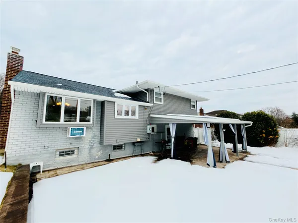 $739,000 | 10 Kings Park Road, Commack, NY 11725