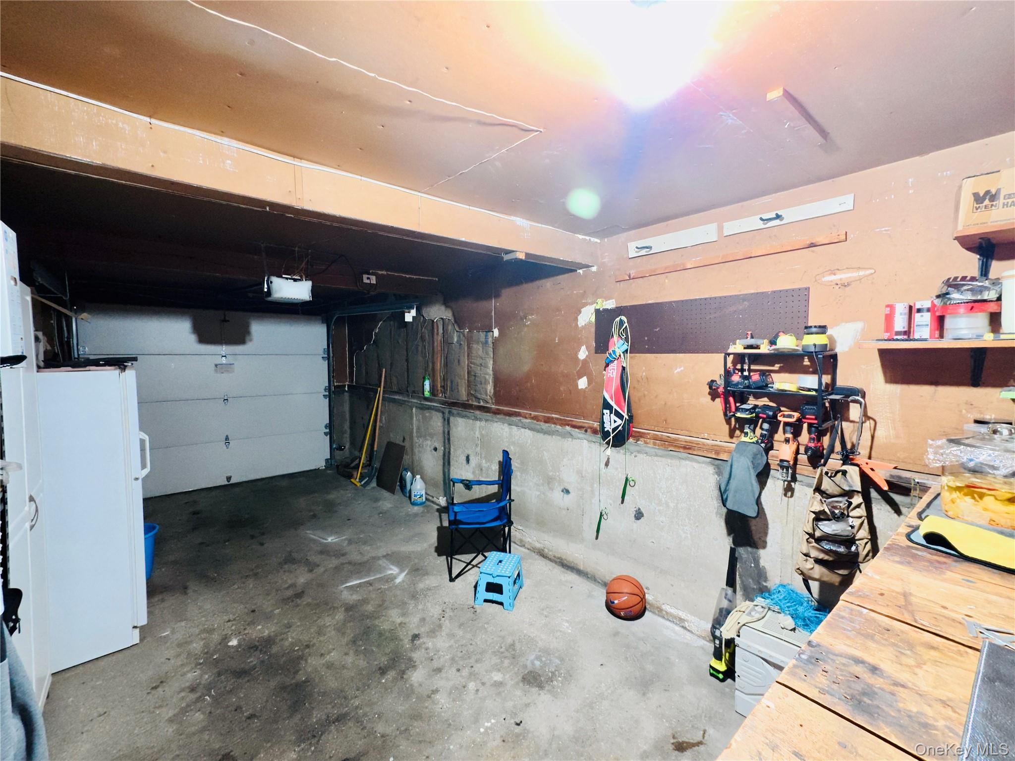 10 Kings Park Road Commack, NY 11725 - Photo 33 of 36