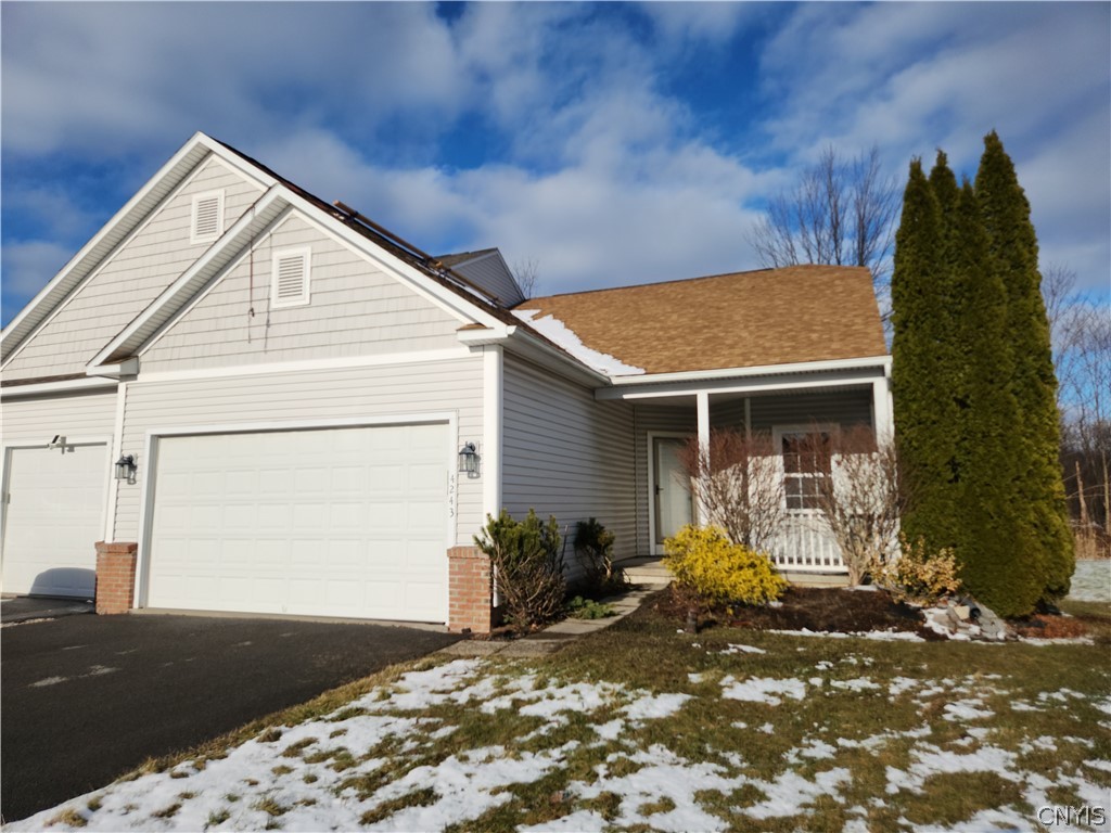 4243 Sandbar Lane, Liverpool, NY 13090 Compass