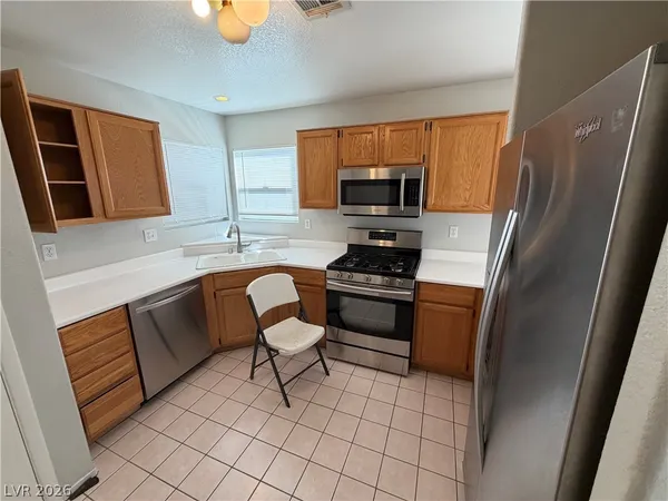 $1,950 | 8417 Granite Peak Court, Las Vegas, NV 89145
