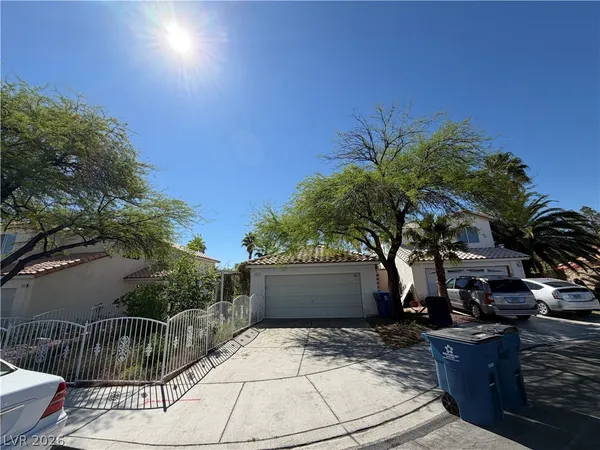 $1,950 | 8417 Granite Peak Court, Las Vegas, NV 89145