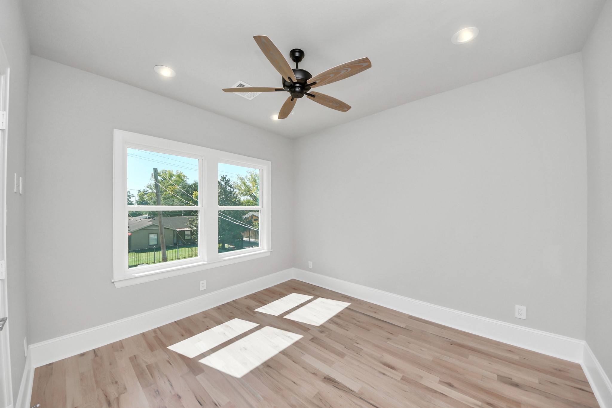 6322 Milwee Street, Unit B Houston, TX 77092 - Photo 20 of 34