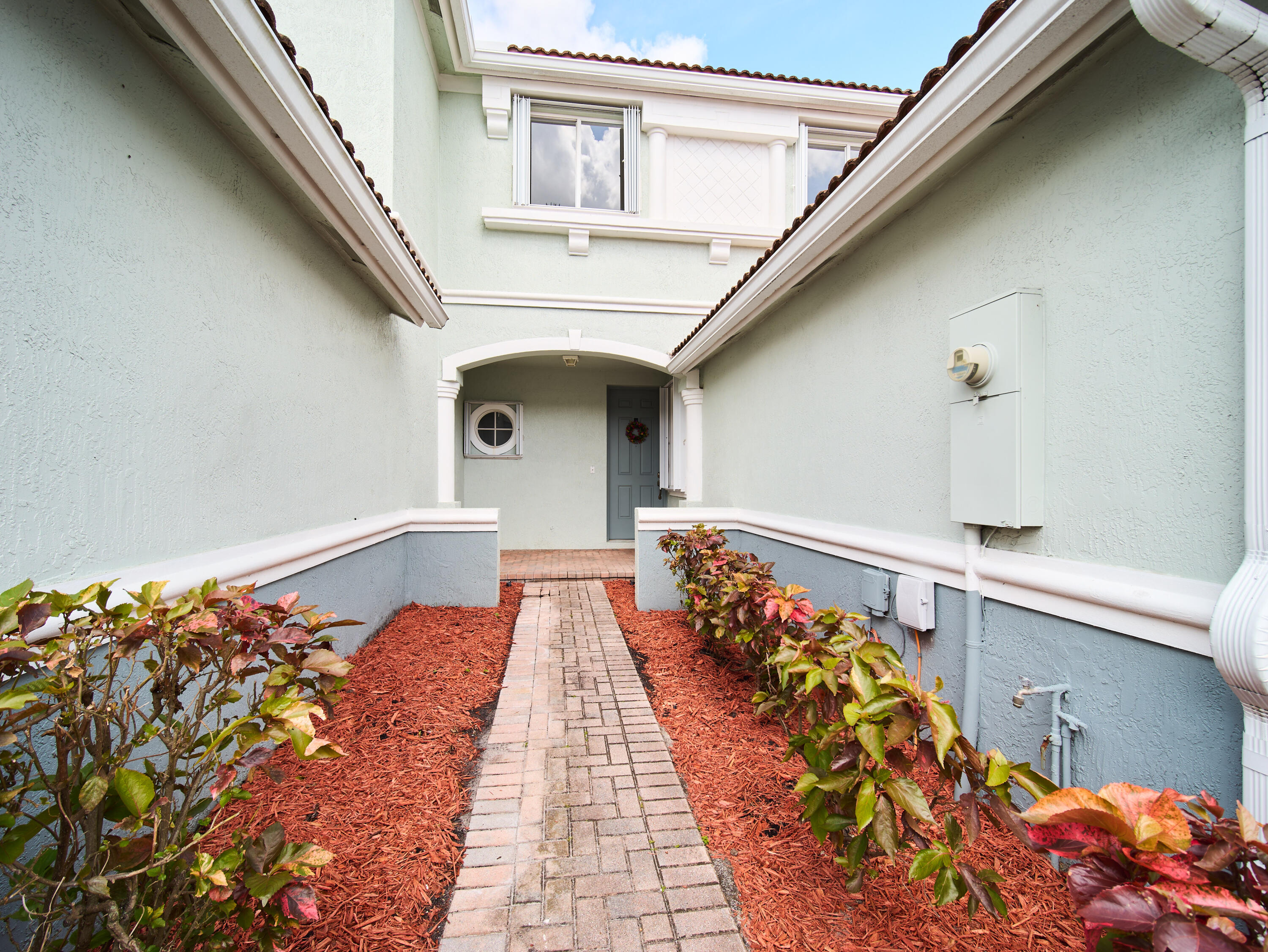 2052 Oakhurst Way Riviera Beach, FL 33404 - Photo 24 of 36 P1172478_HDR