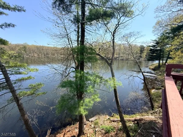 $670,000 | 6 Jans Way, Andover, NJ 07821