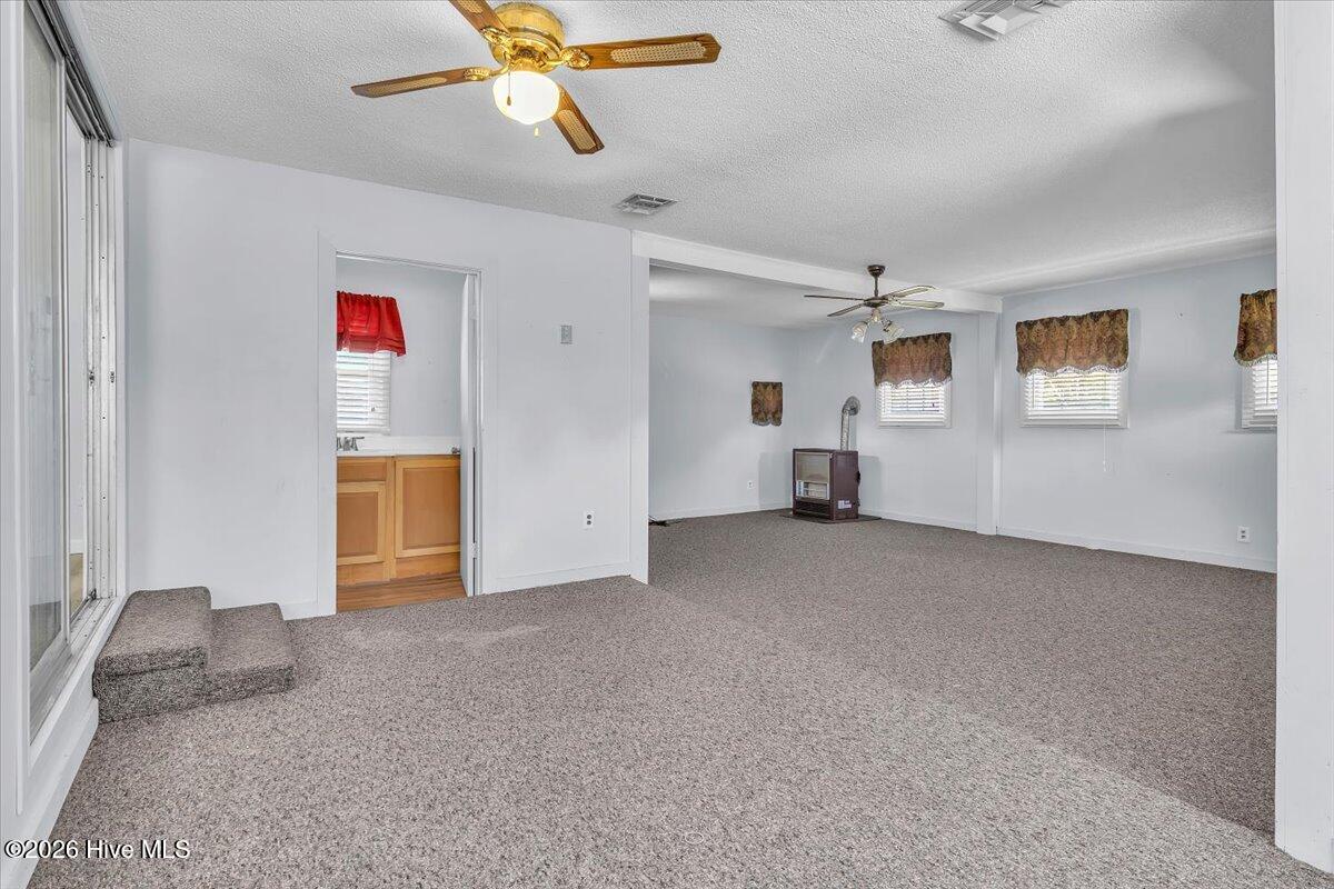 170 Loop Road Burgaw, NC 28425 - Photo 15 of 101