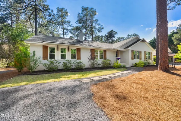 $885,000 | 5 McLeod Road, Pinehurst, NC 28374