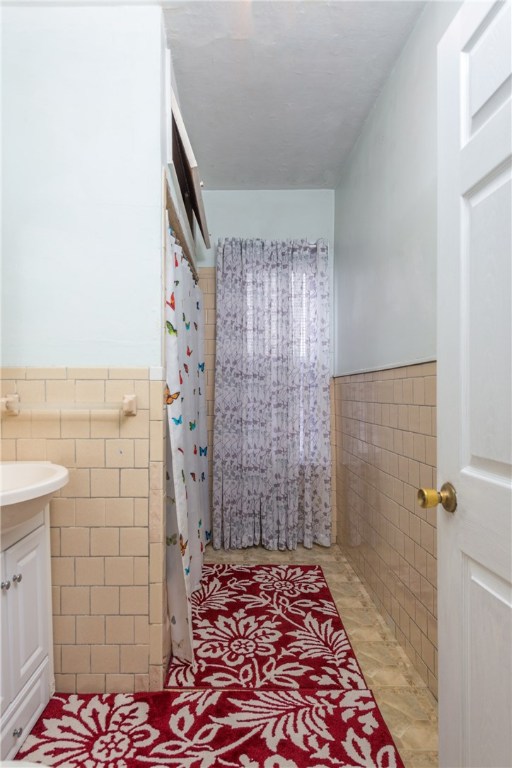 308 Willow Street Woonsocket, RI 02895 - Photo 5 of 23 Gallery Image 5