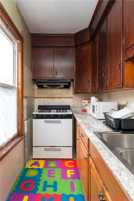 308 Willow Street Woonsocket, RI 02895 - Photo 10 of 23 Gallery Image 10