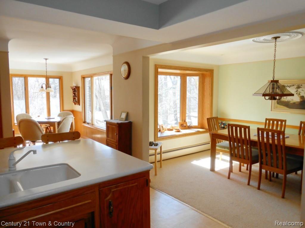 685 Lynndale Court Rochester, MI 48309 - Photo 10 of 56 Kit 1.jpg