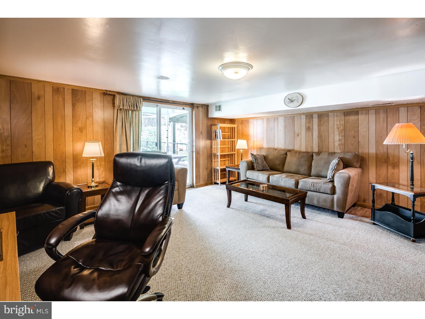 3829 Red Lion Road Philadelphia, PA 19114 - Photo 12 of 25 Den