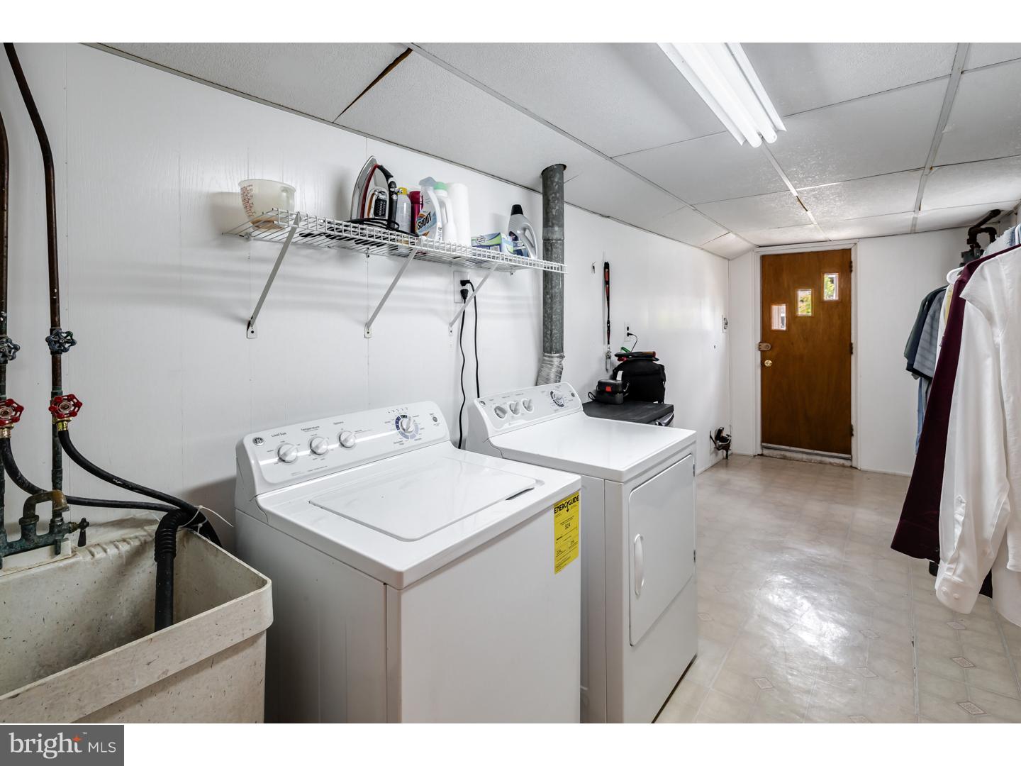 3829 Red Lion Road Philadelphia, PA 19114 - Photo 23 of 25 Laundry Room
