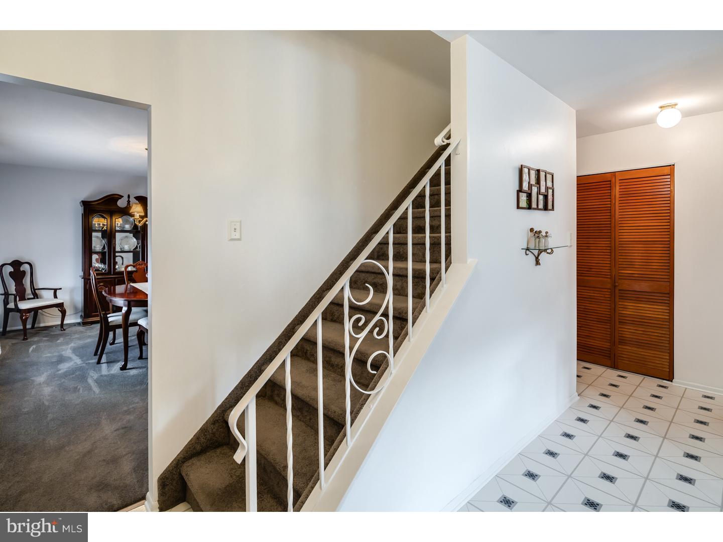 3829 Red Lion Road Philadelphia, PA 19114 - Photo 6 of 25 Hallway