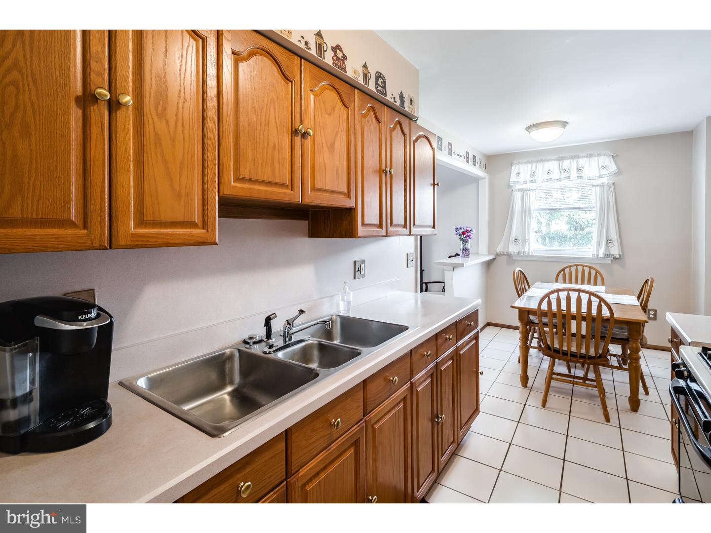 3829 Red Lion Road Philadelphia, PA 19114 - Photo 9 of 25 Kitchen