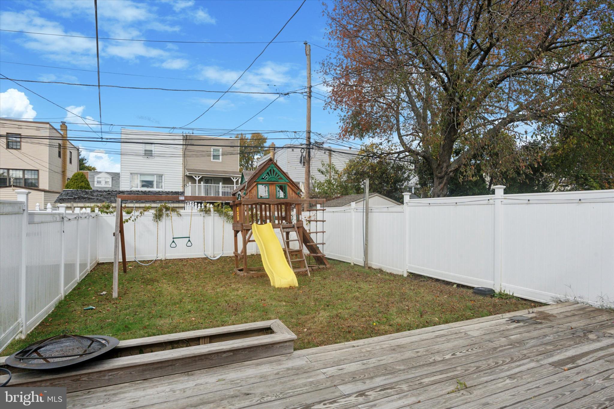 9938 Alicia Street Philadelphia, PA 19115 - Photo 15 of 15 a view of a backyard
