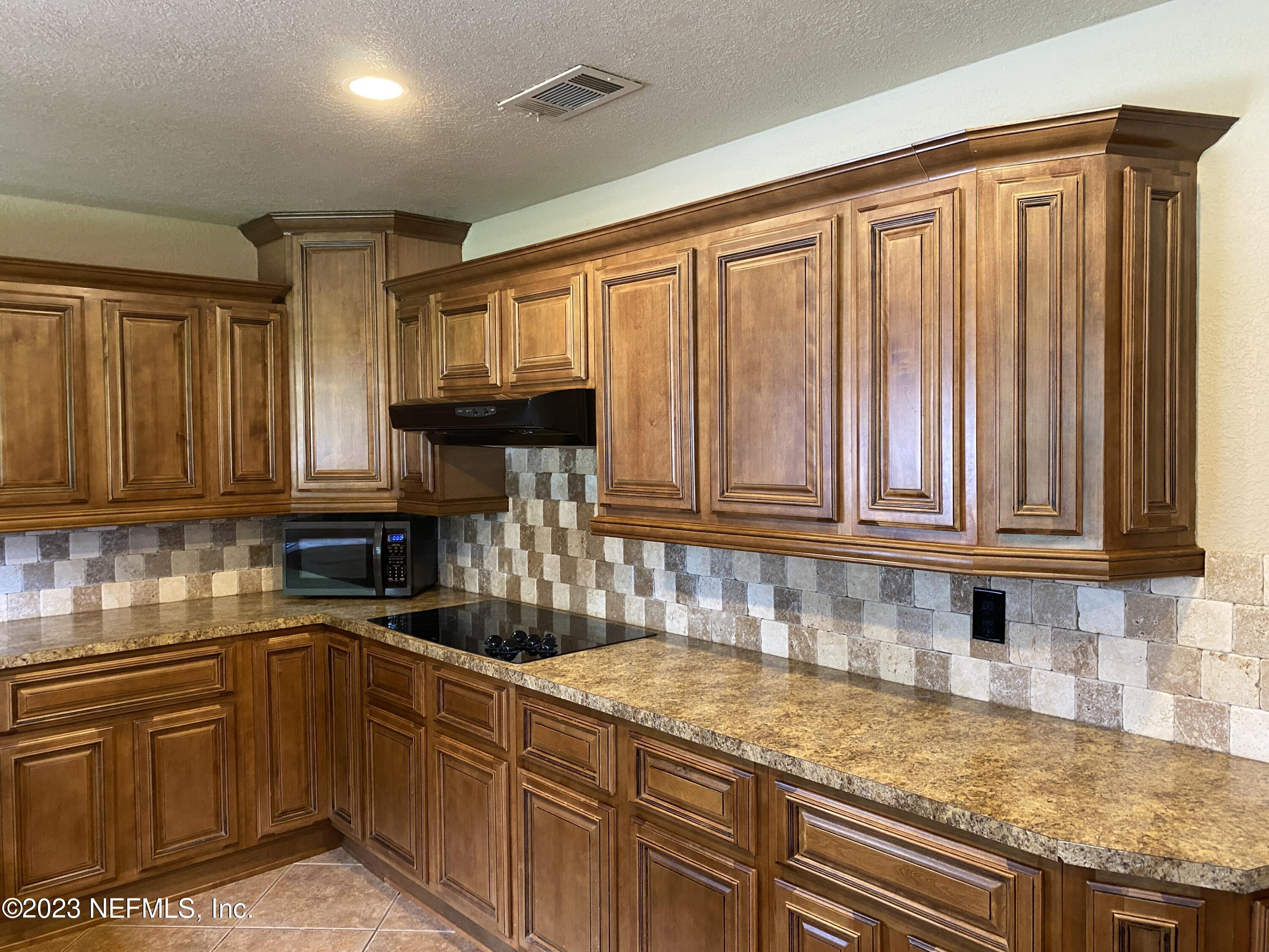 10679 Hampton Road Jacksonville, FL 32257 - Photo 3 of 24 IMG_2511