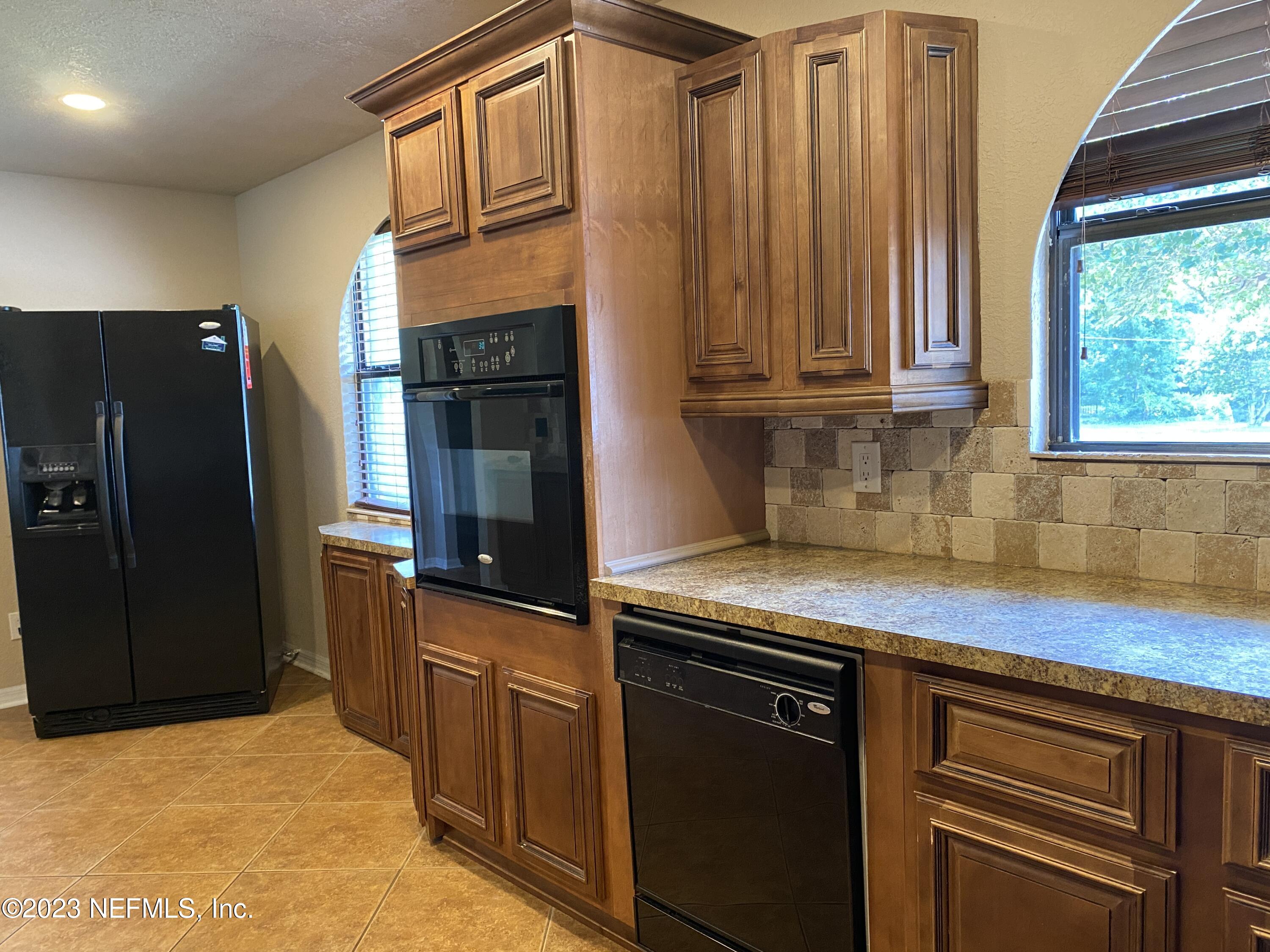10679 Hampton Road Jacksonville, FL 32257 - Photo 4 of 24 IMG_2512
