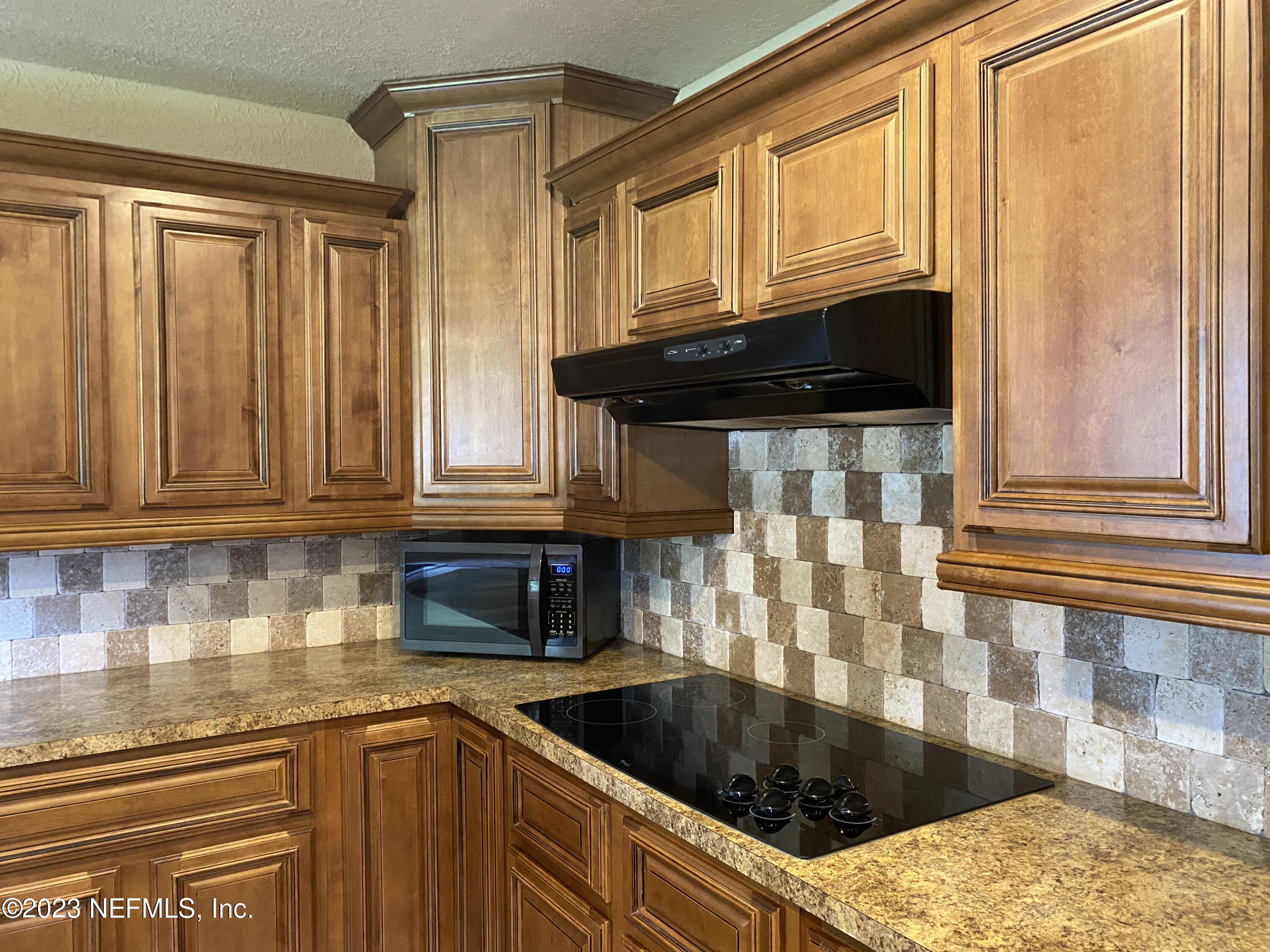 10679 Hampton Road Jacksonville, FL 32257 - Photo 5 of 24 IMG_2513
