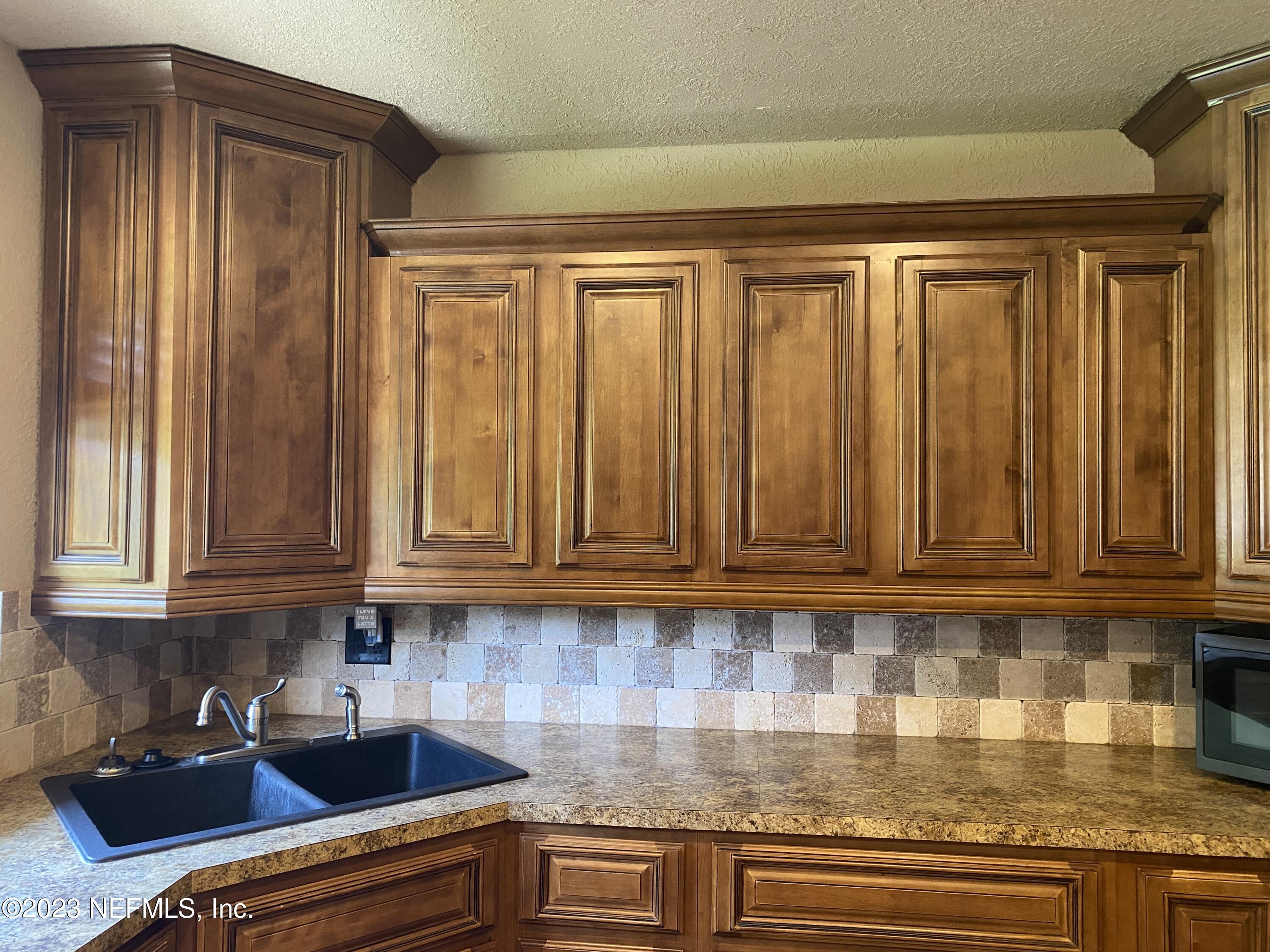 10679 Hampton Road Jacksonville, FL 32257 - Photo 6 of 24 IMG_2514