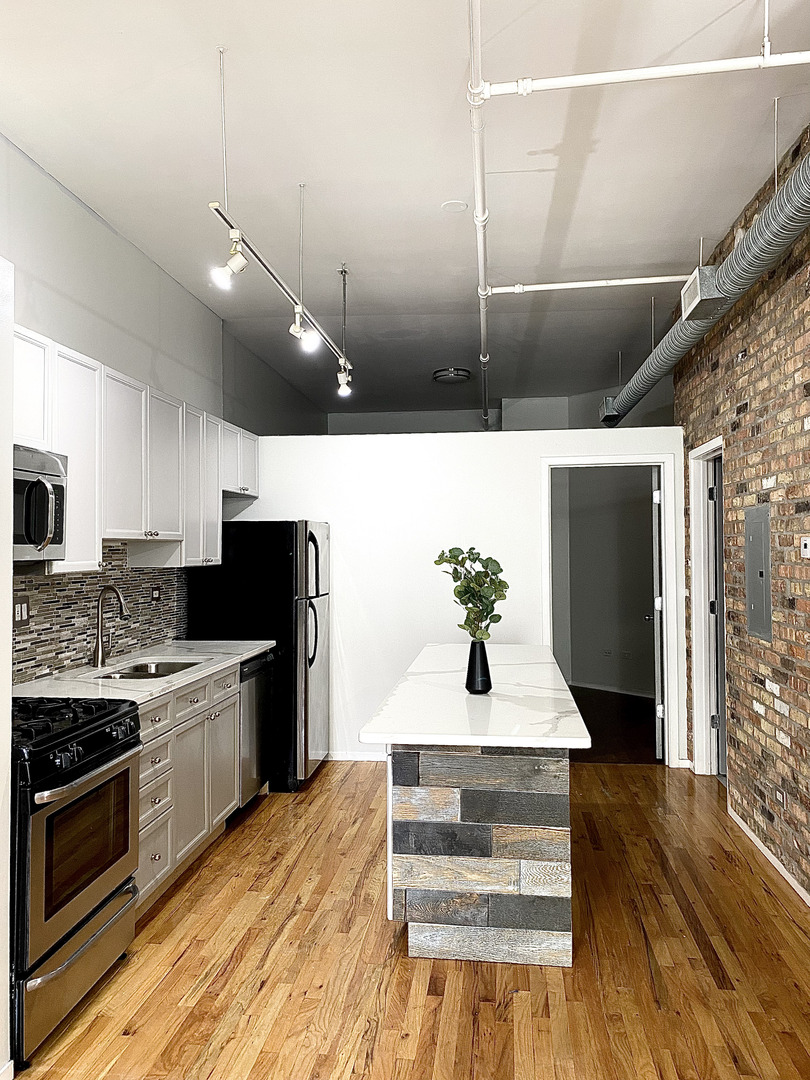 417 South Jefferson Street, Unit 301B Chicago, IL 60607 - Photo 5 of 18