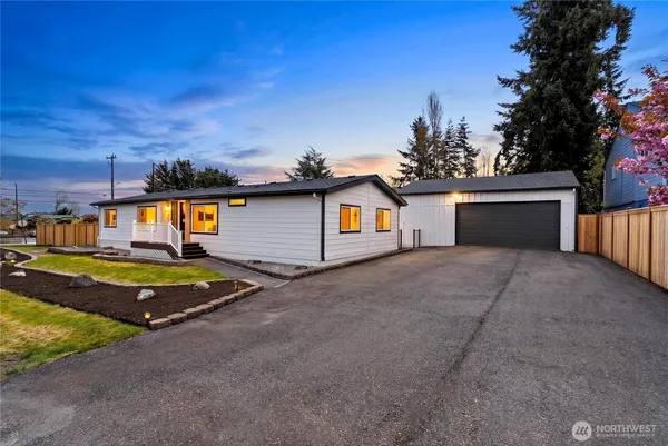 $615,000 | 651 South 143rd Place, Burien, WA 98168
