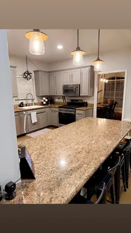 $425,000 | 121 Floyd Avenue, Dumas, TX 79029