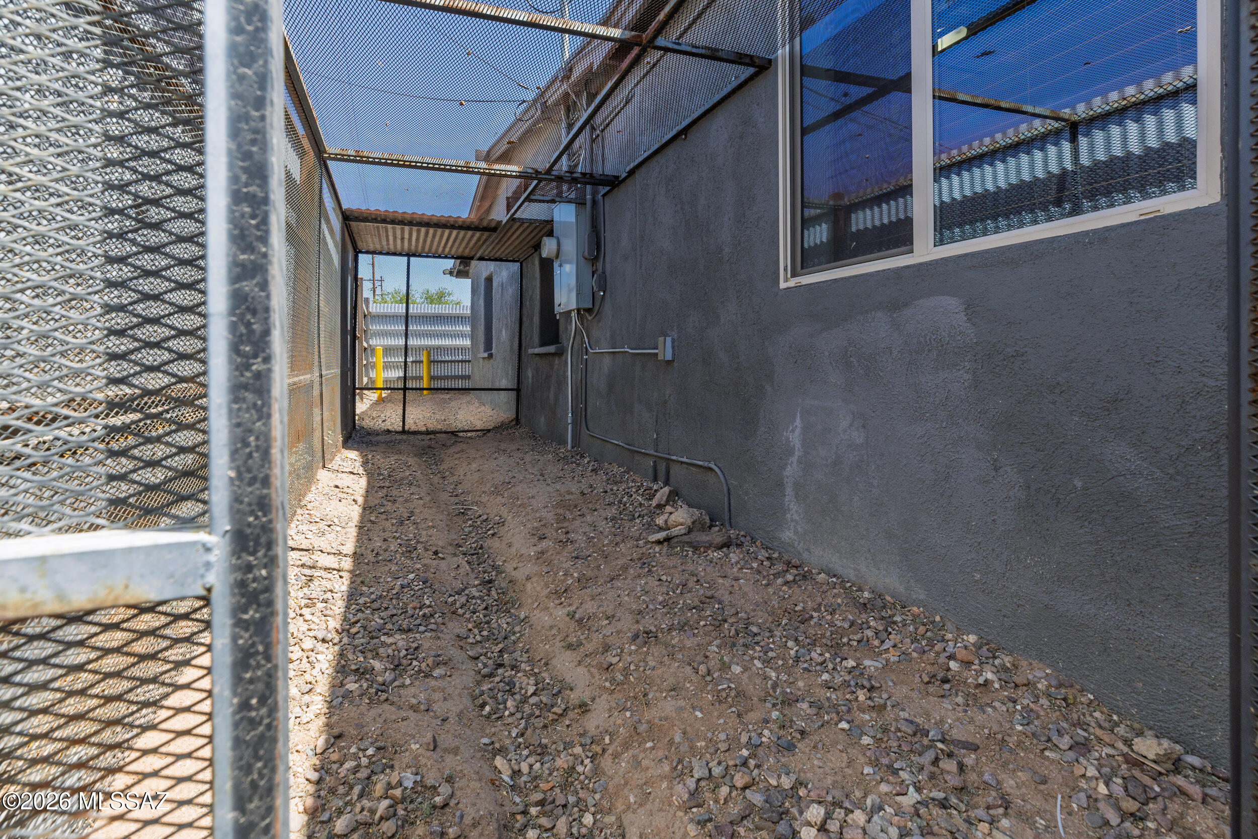 802 East Silverlake Road Tucson, AZ 85713 - Photo 21 of 46