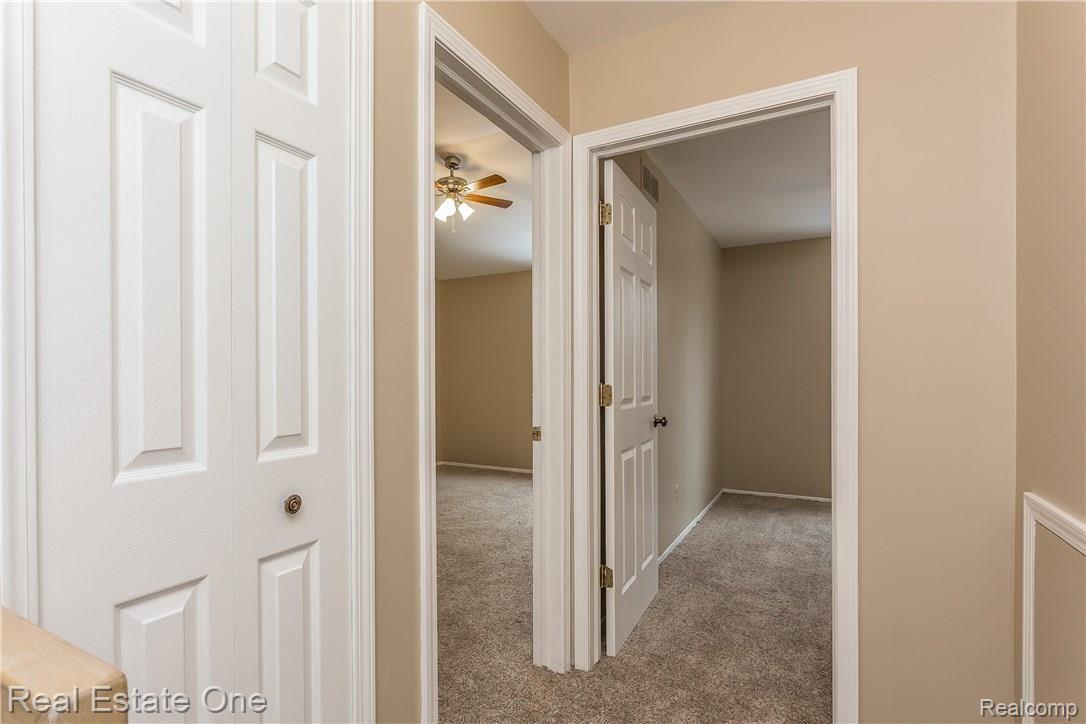 110 Pine Tree Ridge, Unit 43 Waterford, MI 48327 - Photo 16 of 30 025-3675237-large.jpg