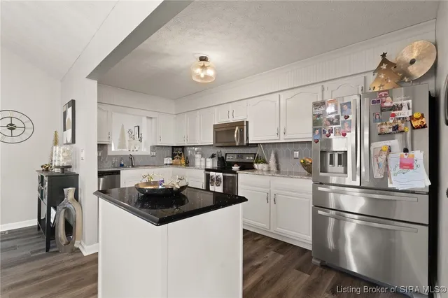 $824,900 | 4416 Unruh Way, Floyds Knobs, IN 47119