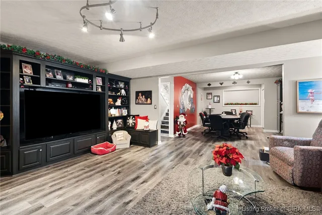 $824,900 | 4416 Unruh Way, Floyds Knobs, IN 47119