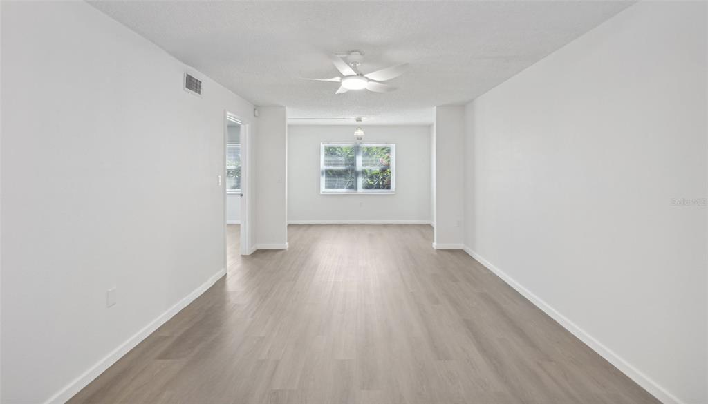 1524 Lakeview Road, Unit 103 Clearwater, FL 33756 - Photo 8 of 12