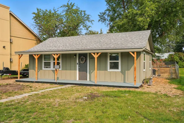 $320,000 | 6204 North Stevens Street, Spokane, WA 99205