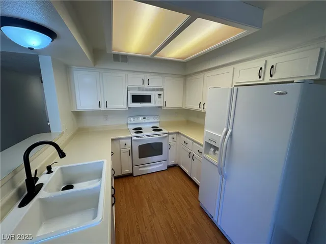 $1,350 | 1575 West Warm Springs Road, Unit 3213, Henderson, NV 89014