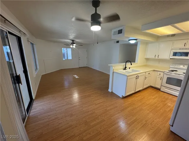$1,350 | 1575 West Warm Springs Road, Unit 3213, Henderson, NV 89014