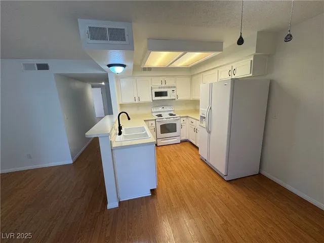 $1,350 | 1575 West Warm Springs Road, Unit 3213, Henderson, NV 89014